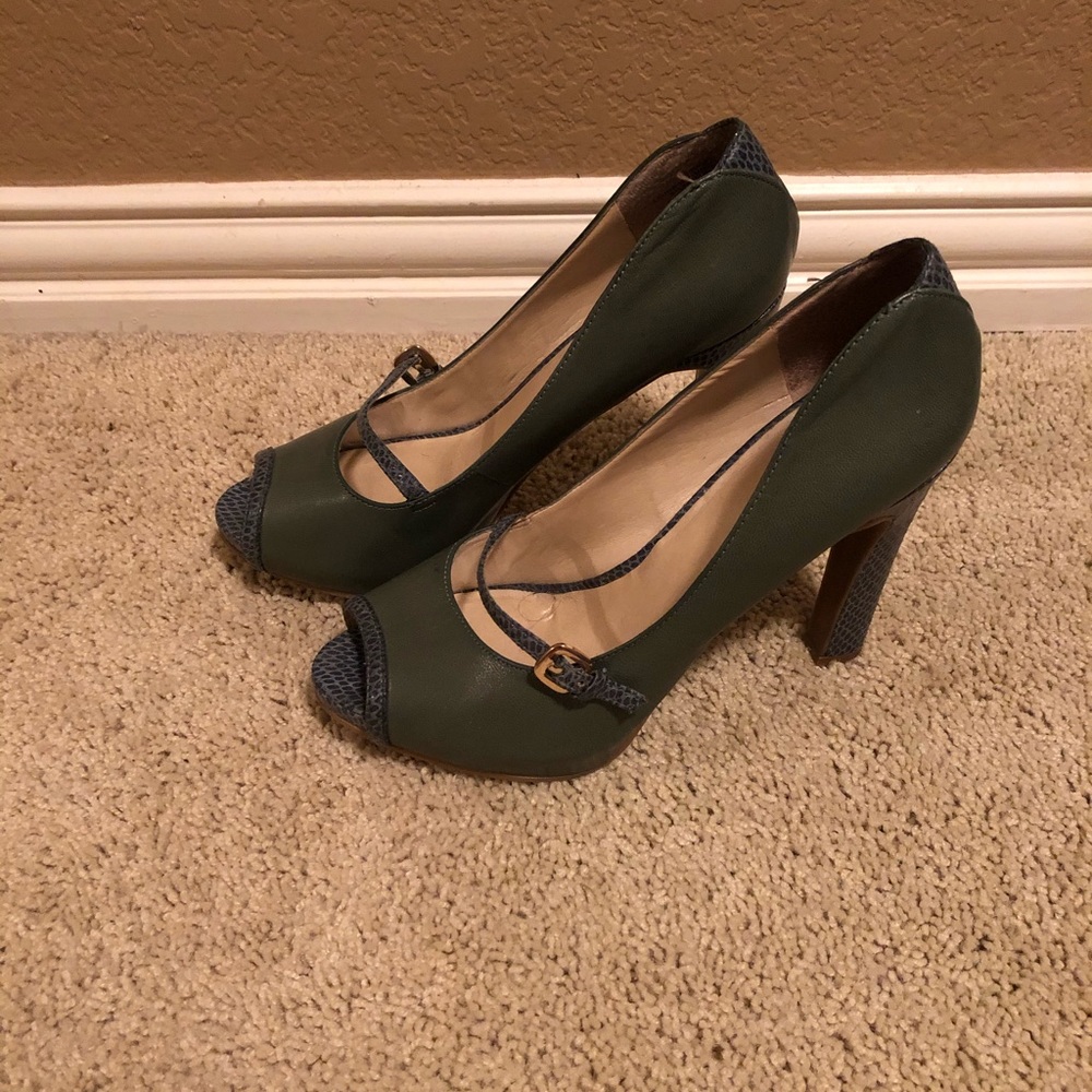 Peep Toe Pumps